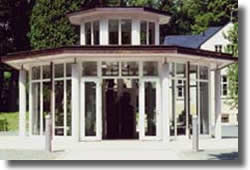 Trinkpavillon im Kurort Warmbad